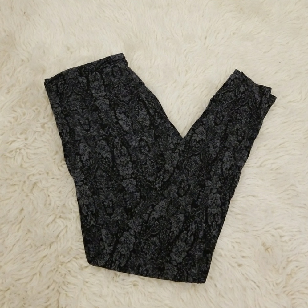 CuddlDuds softwear black and grey leggings